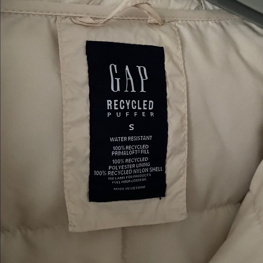 GAP - Picture 3 of 11